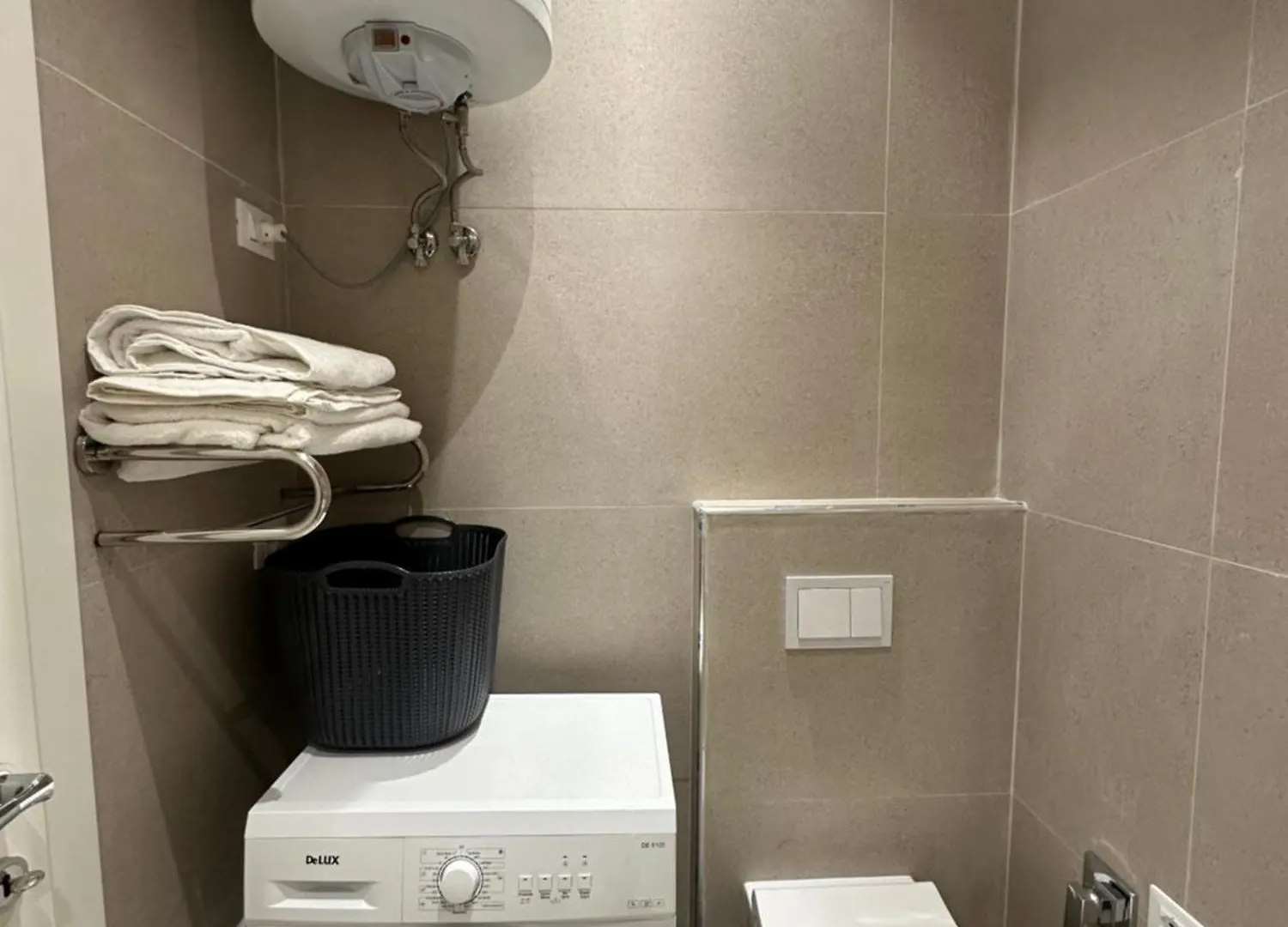 Delux Suite 102 Tirana Apartment
